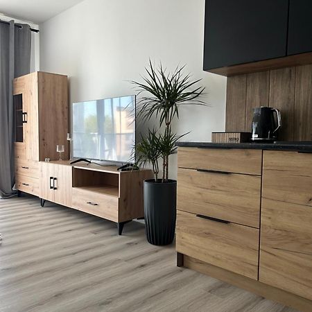 شقة Apartament Akacjowa Goleniów المظهر الخارجي الصورة